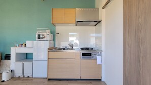 Sirena (Up to 2 Guests): Equipped with a Fire Pit & BBQ Grill, Non smoking | Private kitchen | Full-size fridge, microwave, stovetop, rice cooker