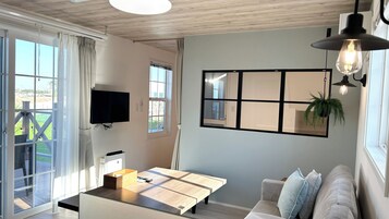 Habitación panorámica, no fumadores, terraza (Sable(Upto4Guests)w/FirePit&BBQGrill) | Decoración individual, mobiliario individual, wifi gratis y ropa de cama