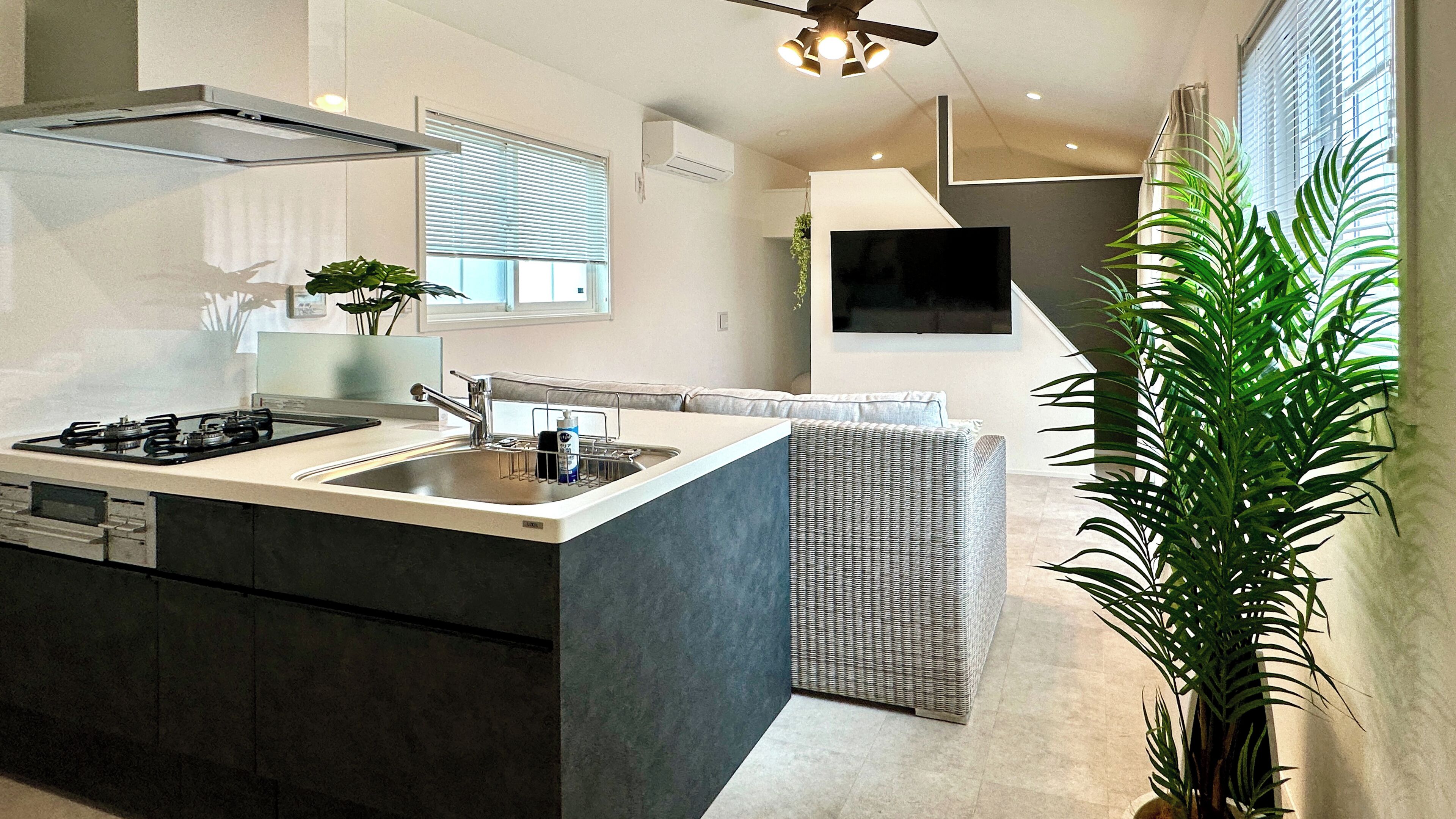 Luna(Up to 5 Guests): Barrel Sauna & Jacuzzi, Fully Equipped with Fire Pit & BBQ Grill, Non smoking | Private kitchen | Full-sized fridge, microwave, stovetop, rice cooker