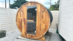 Luna (Up to 5 Guests): Barrel Sauna & Jet Bath, Fire Pit & BBQ Grill, Non Smoking | Room amenity - Solana Kisarazu (Kisarazu)