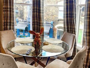 Dining - 2 bedroom accommodation in Bowness-on-Windermere (Bowness-on-Windermere)