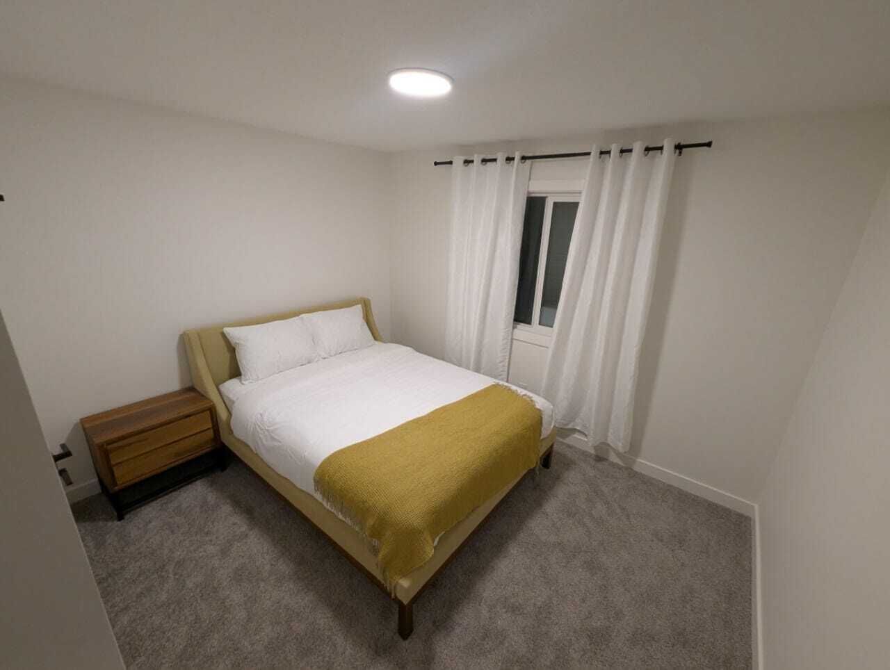 5 quartos, ferros/tábuas de passar roupa, Wi-Fi, roupa de cama