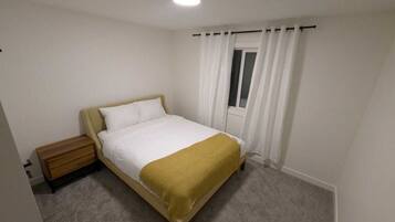 5 quartos, ferros/tábuas de passar roupa, Wi-Fi, roupa de cama