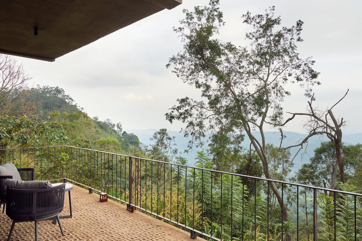 Suite Signature, vue sur la montagne | Coffre-fort pour ordinateur portable, bureau