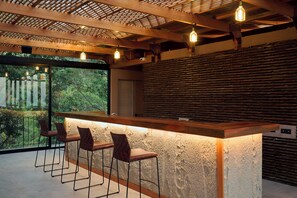 Bar (en la propiedad)