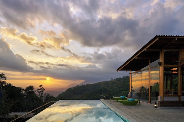 Kolam renang terbuka