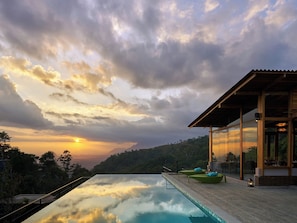 Outdoor pool - Wishing Tree Boutique Resort Haputale (Haputale)
