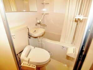 Secador de pelo y toallas