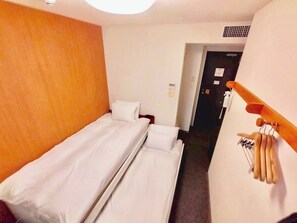 Skrivebord, strygejern/strygebræt, gratis Wi-Fi, sengetøj