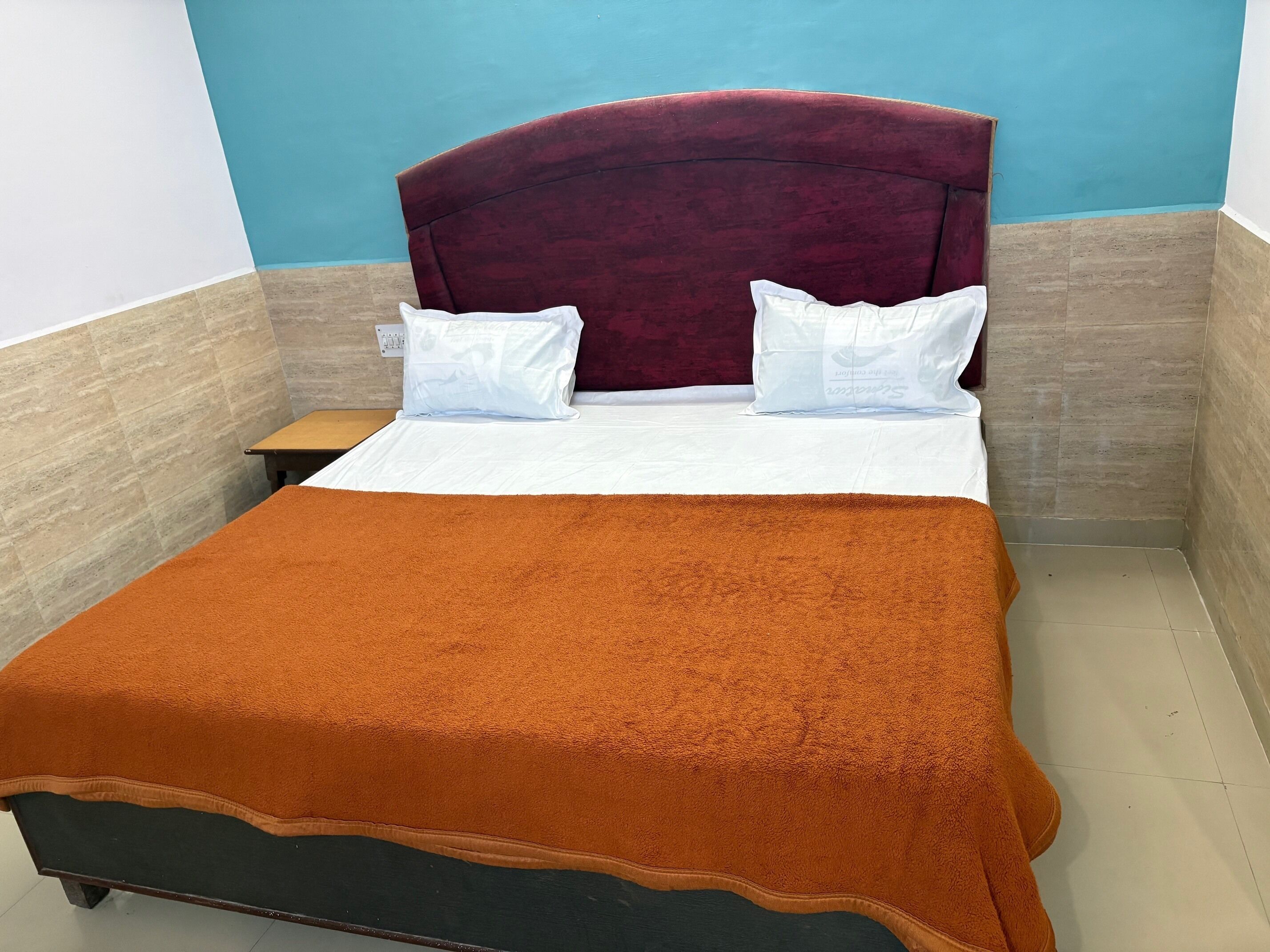 Family Twin Room, City View | Desk, free WiFi