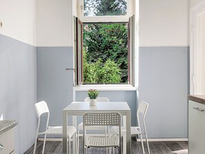 Basic Apartment | Dining - Fabulous 3BR Apt Near AKH For Groups (Vienna)