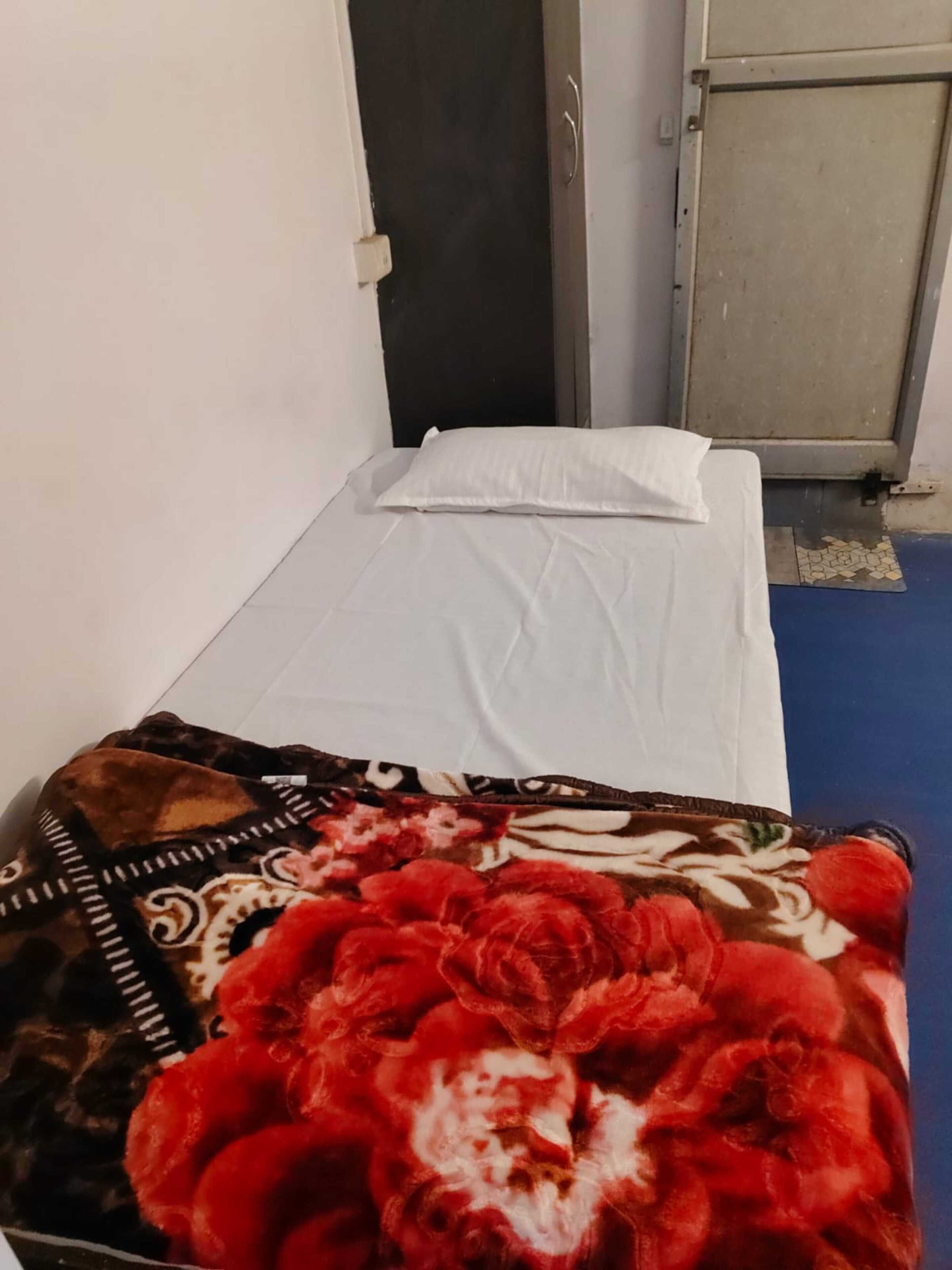 Triple Room | Rollaway beds, free WiFi, bed sheets