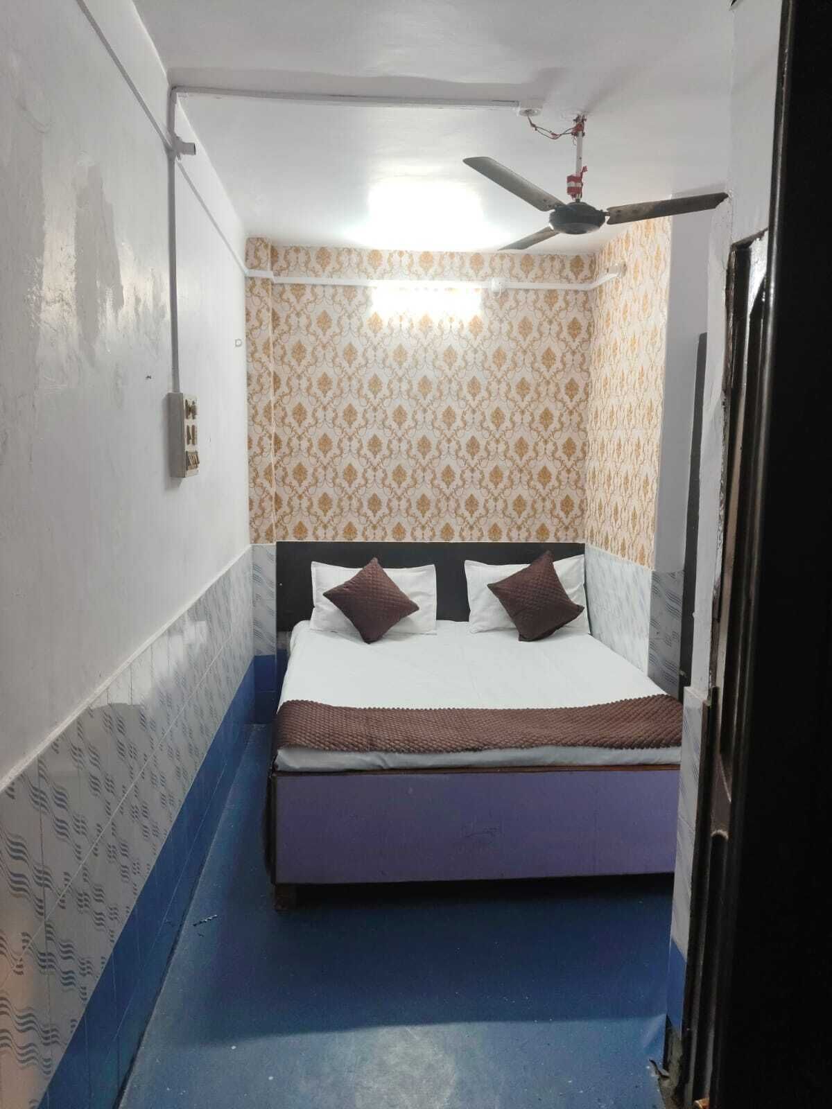 Standard Room | Rollaway beds, free WiFi, bed sheets