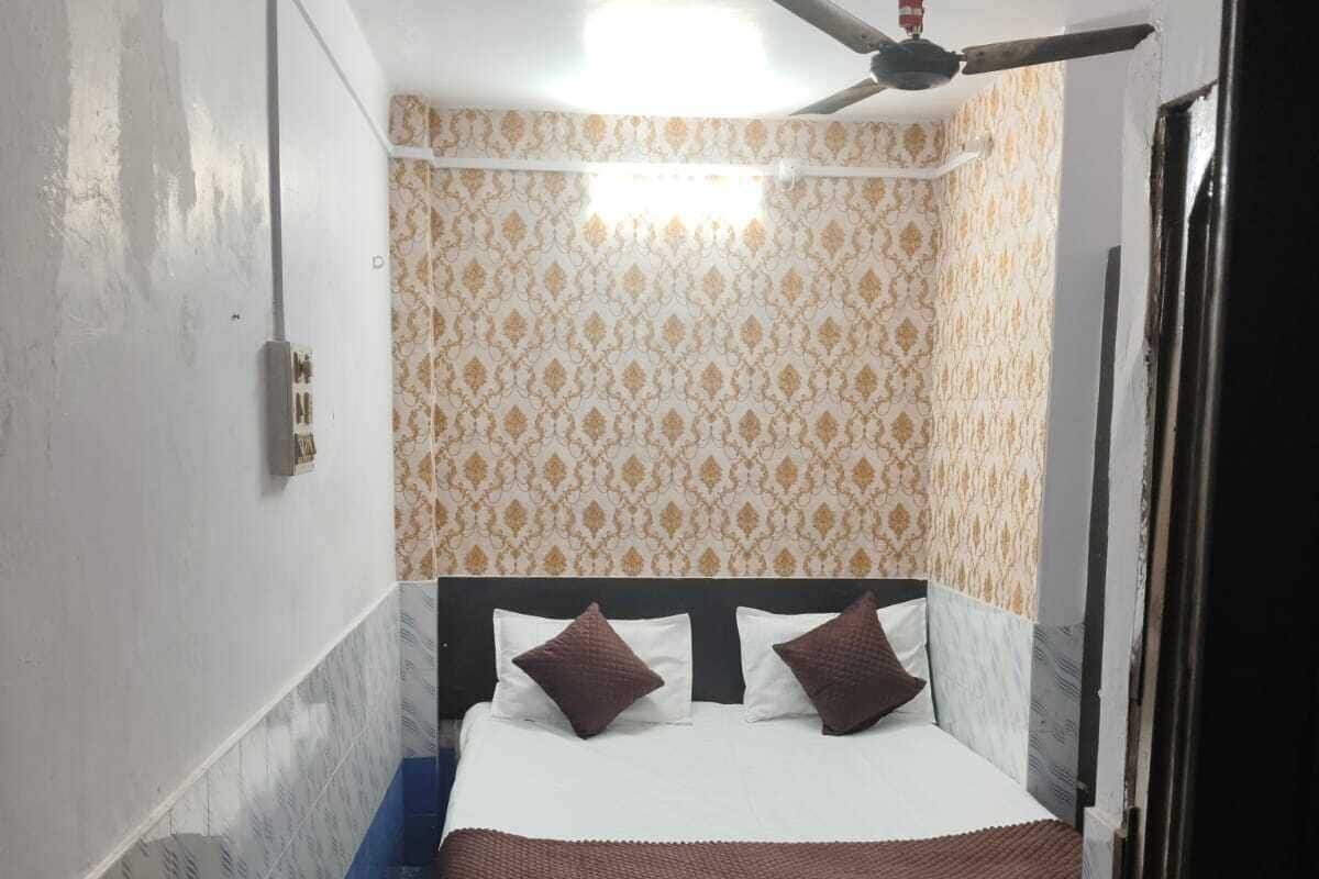 Standard Room | Rollaway beds, free WiFi, bed sheets