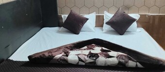 Riverview Haven Guest House & Cafe