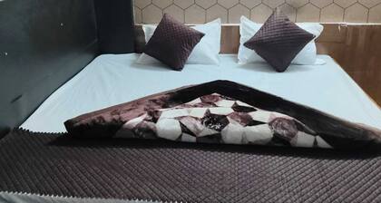 Riverview Haven Guest House & Cafe