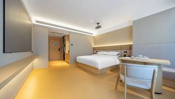 Comfort Apartment | Iron/ironing board