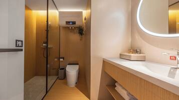 Comfort Apartment | Bathroom | Slippers