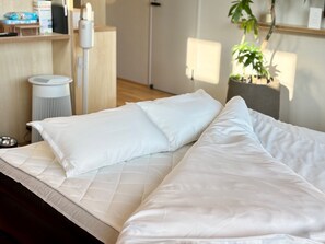 Schreibtisch, kostenloses WLAN, Bettwäsche