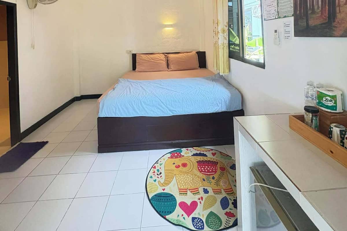 Basic Room, Balcony, Garden View | Desk, free WiFi