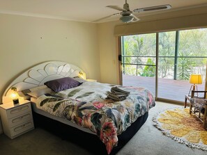 3 makuuhuonetta, silitysrauta/-lauta, vuodevaatteet