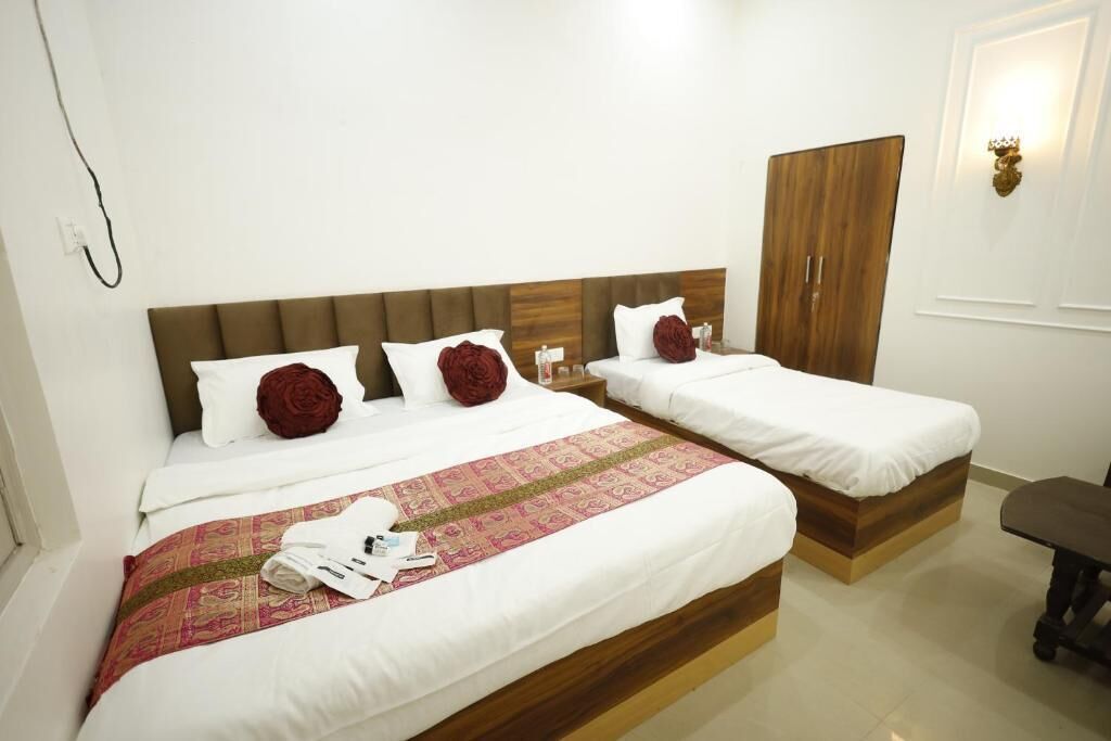 Triple Room, City View