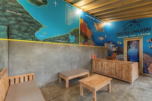 Quầy tiếp tân