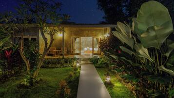 Deluxe Double or Twin Room, Garden View | Garden view