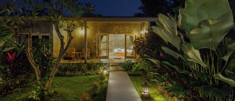 Deluxe Double or Twin Room, Garden View | Garden view