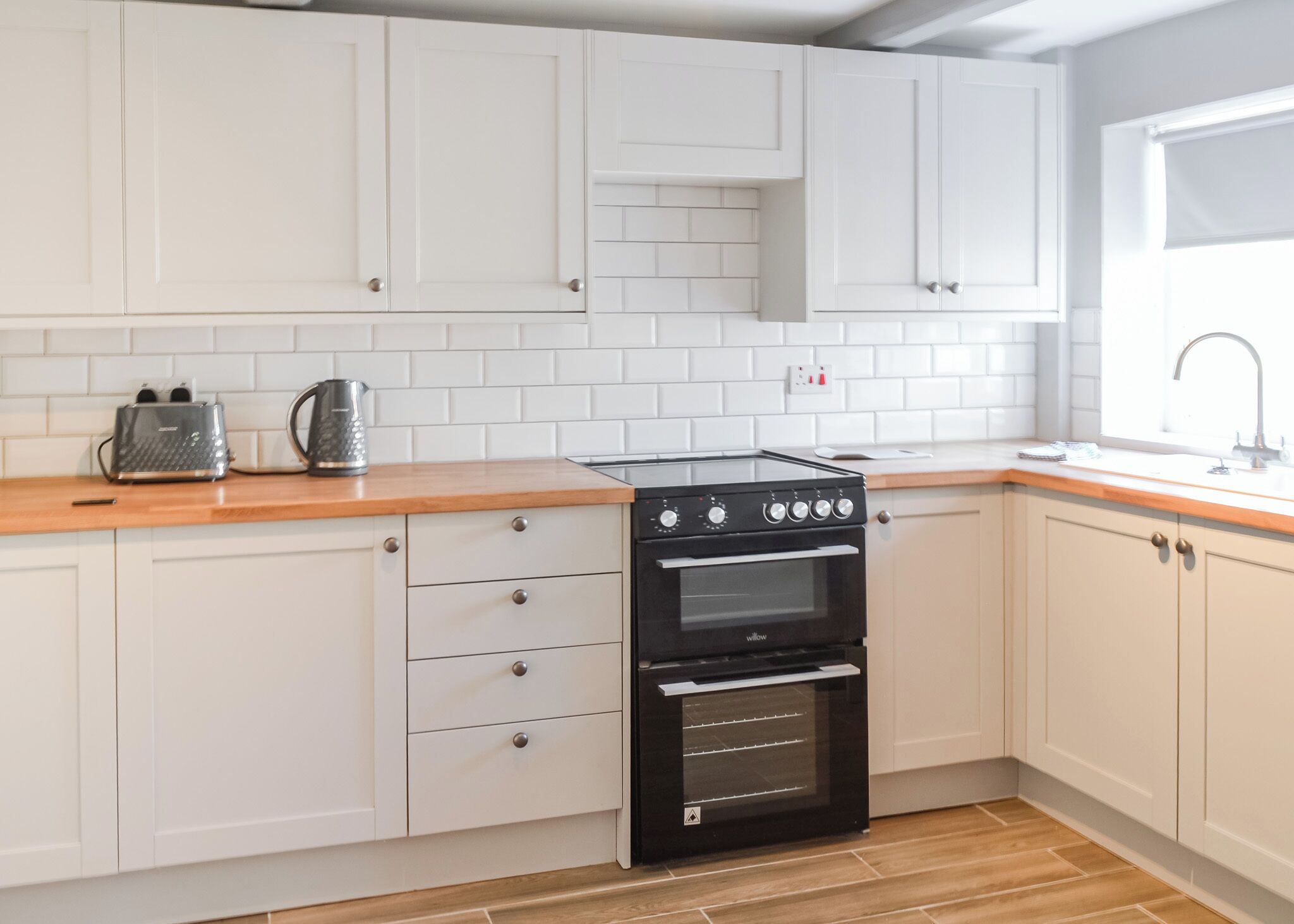 Fridge, oven, stovetop, toaster