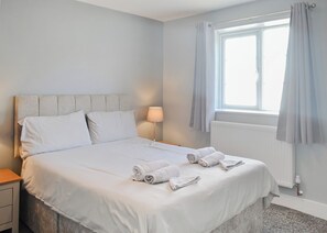 2 bedrooms - A beautifully restored single-storey two bedroom cottage sleeping four people. (Filey)