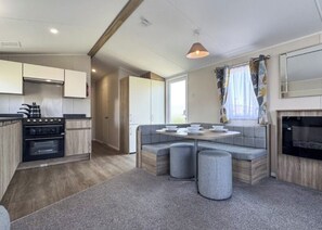 Fridge, oven, stovetop, toaster
