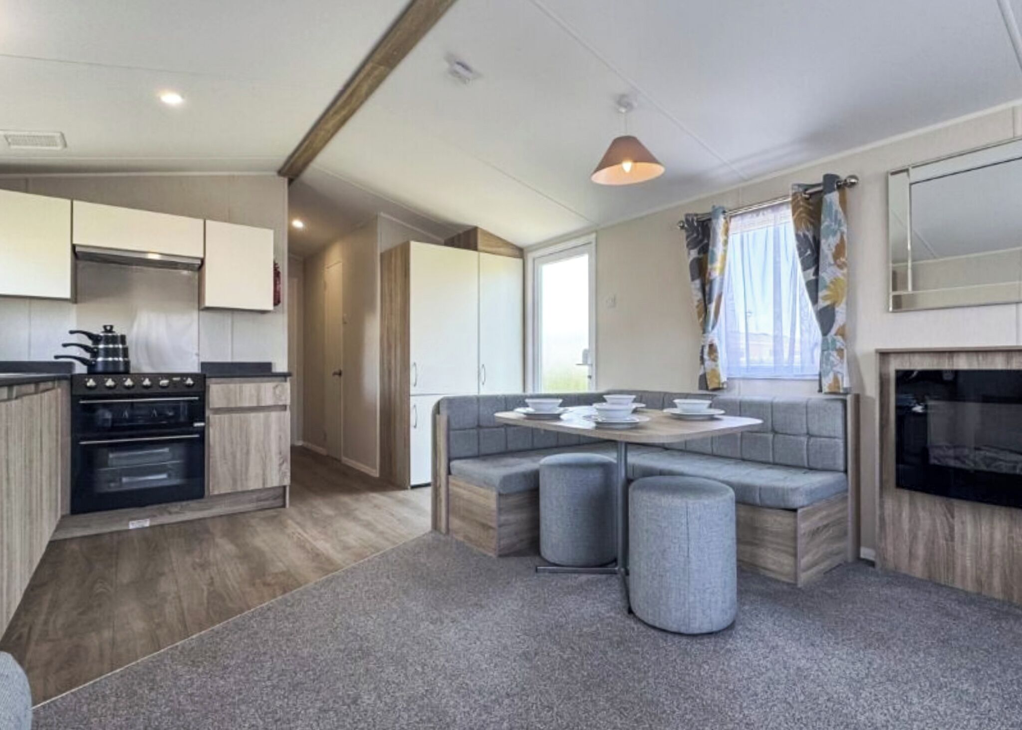 Fridge, oven, stovetop, toaster