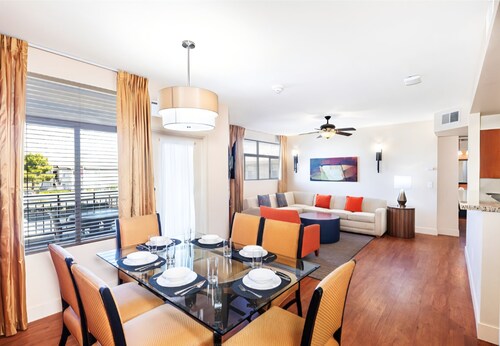 Beautiful 2-bedroom condo w/ Full Kitchen in Las Vegas