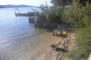 On the beach - Charming Seaside Apartment for 4 (Stara Novalja)