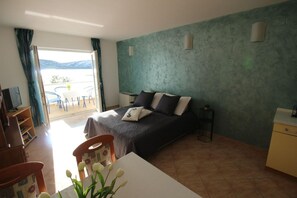 Interior - Charming Seaside Apartment for 4 (Stara Novalja)
