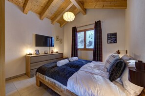 4 chambres, fer et planche à repasser, Wi-Fi, literie fournie