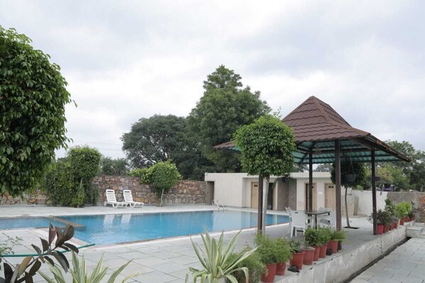 Outdoor pool - New Royal Orbit Hotel & Restro Udaipur (vallabhnagar)