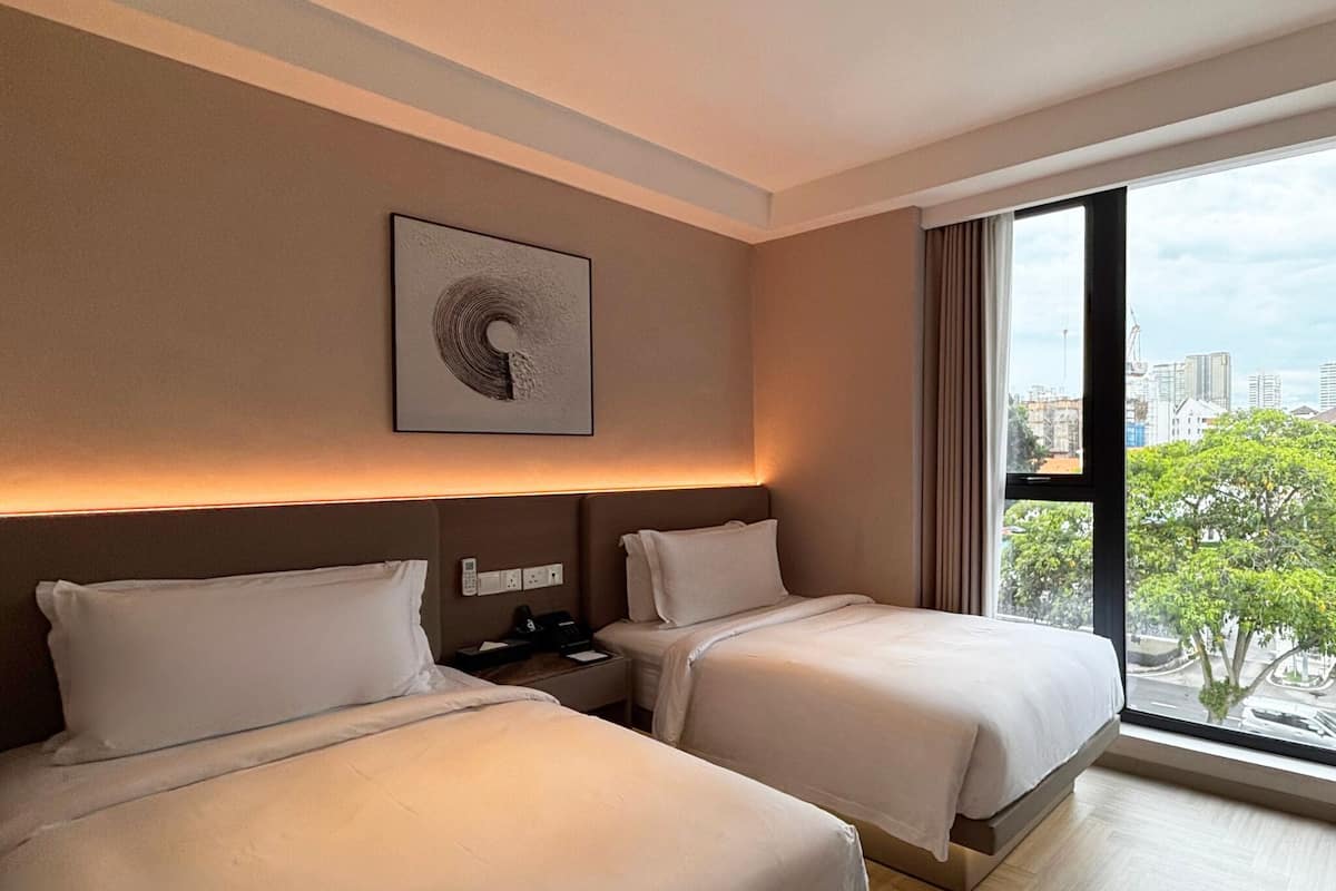 Standard Twin Room | In-room safe, soundproofing, iron/ironing board (on request)