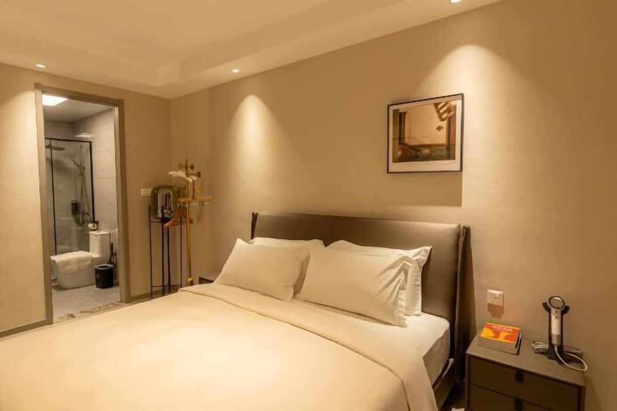 Standard 2 Bedroom Suite | 房內夾萬、隔音、熨斗/熨衫板、免費 Wi-Fi