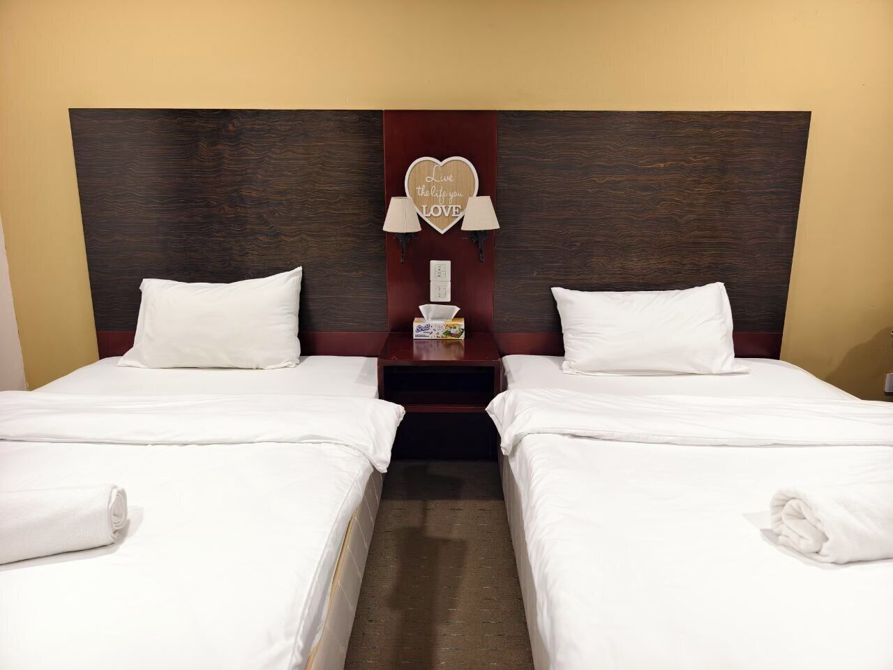 1 多间卧室、熨斗/熨衣板、WiFi、床单