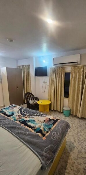 Desk, iron/ironing board, free WiFi, wheelchair access - Best B&B in Orchha (Orchha)