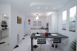 Apartment, 1 Bedroom, Smoking | Dining room - L'onde du Lac - Chic Apartment With Private Suite (Tunis)
