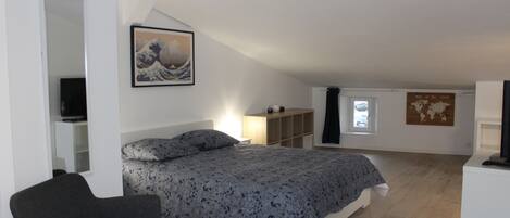 1 bedroom, iron/ironing board, Internet, bed sheets