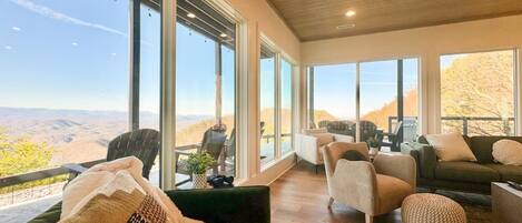 TV connectée, cheminée