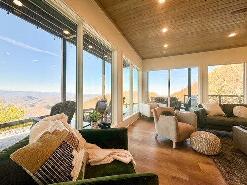 Cabin + Spa, Firepit, Pool Table & Media Room Near Dollywood | Bird's-Eye View
