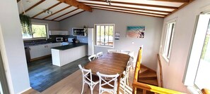 Dining - Coastal Holiday House ~ Only one street back from the beach! (Manyana)