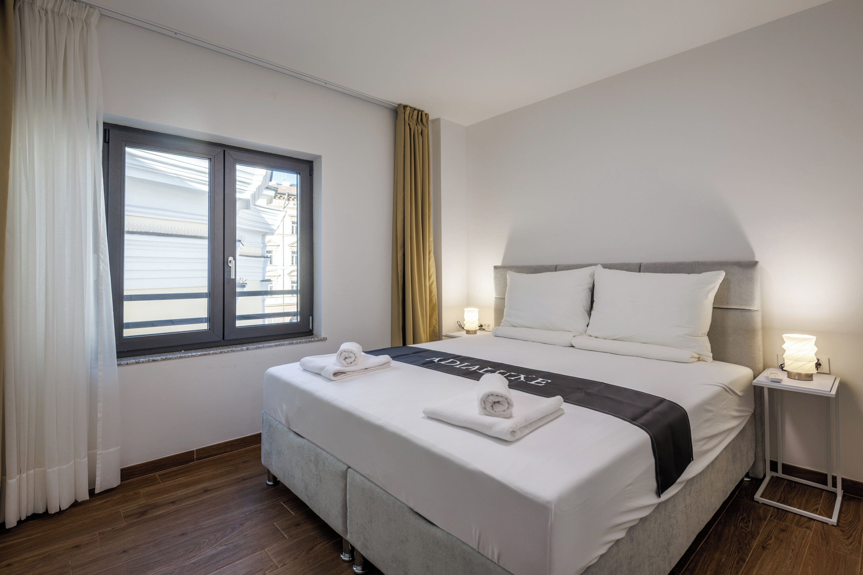 Căn hộ dành cho gia đình, nhiều phòng ngủ, 2 phòng tắm (Luxury City Penthouse Adialuxe S7) | 1 phòng ngủ, truy cập Internet không dây miễn phí, bộ trải giường 