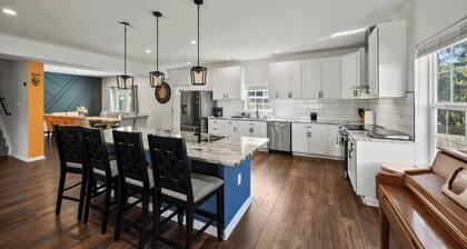 Top-Notch Columbus Retreat with on Demand Driver