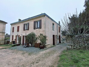 Unclassified image, 4 of 16, button - Apartment T3 - Near Blaye - 70 m² - Bungalow - 2 bedrooms - 4 people (Villeneuve)